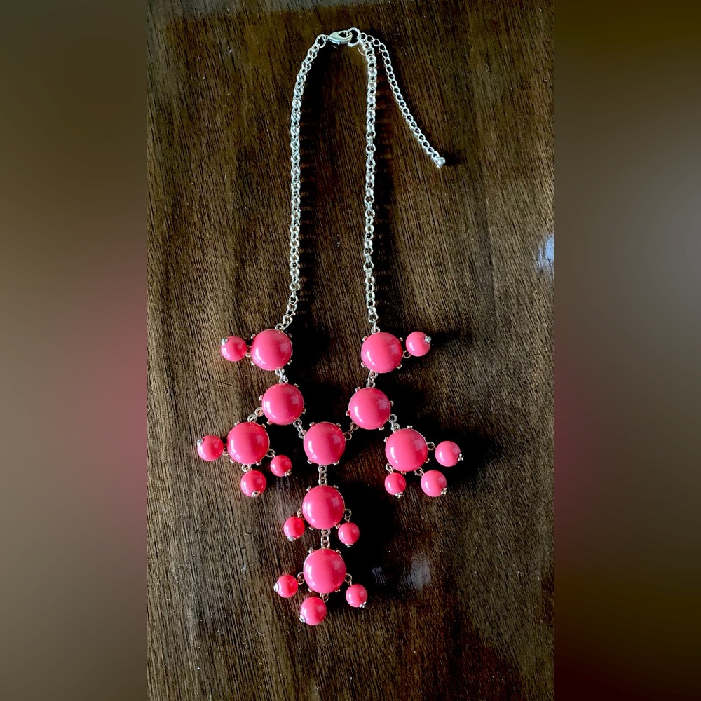 Vintage pink necklace with secure lobster clasp hook.